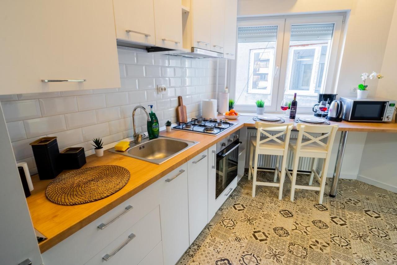 One Bedroom Flat In Bucharest'S Historic District Exterior photo