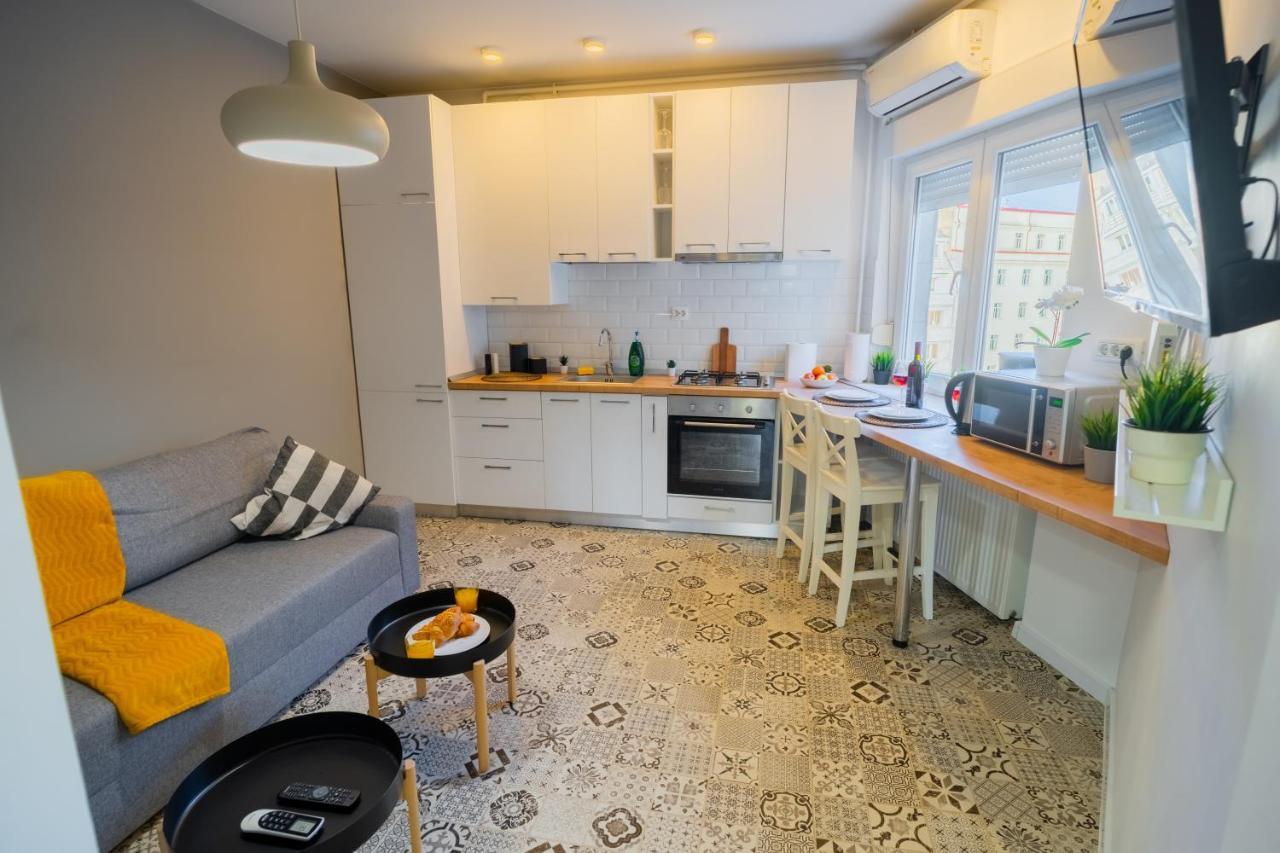 One Bedroom Flat In Bucharest'S Historic District Exterior photo